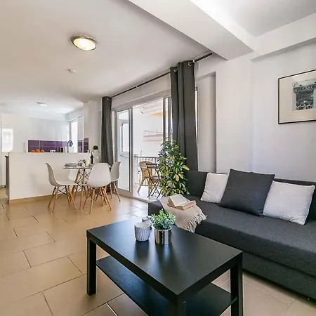 Exclusive Deluxe - Beachfront *